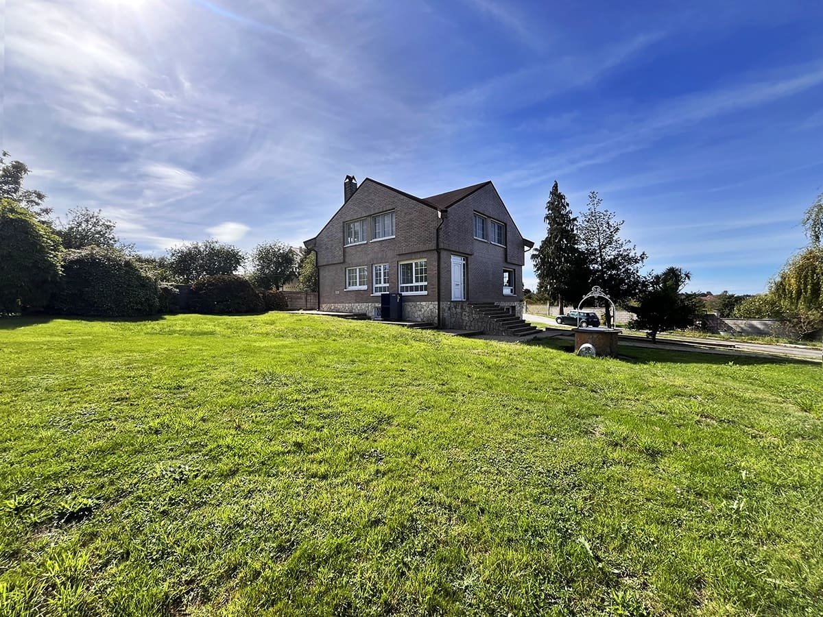 6 bedroom Villa for sale in Gijon with garage - € 960,000 (Ref: 8142992)