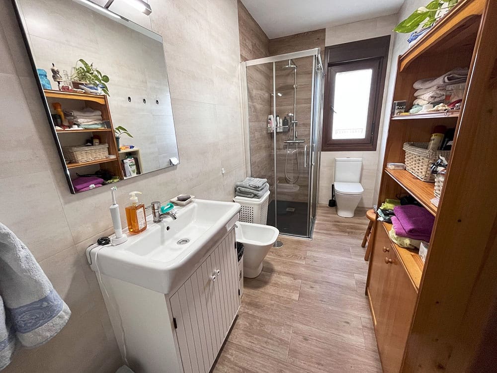4 bedroom Townhouse for sale in Ribadesella with garage - € 300,000 (Ref: 8373984)