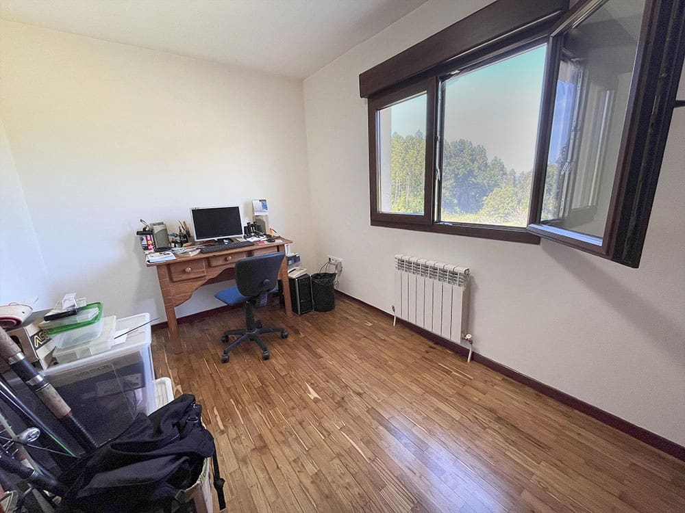 4 bedroom Townhouse for sale in Ribadesella with garage - € 300,000 (Ref: 8373984)