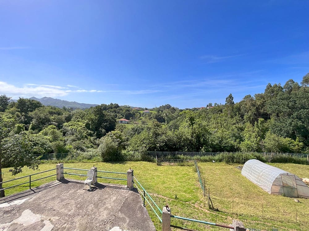 4 bedroom Townhouse for sale in Ribadesella with garage - € 300,000 (Ref: 8373984)