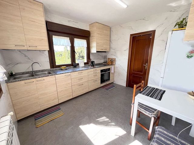 4 quarto Casa em Banda para venda em Ribadesella com garagem - 300 000 € (Ref: 8373984)