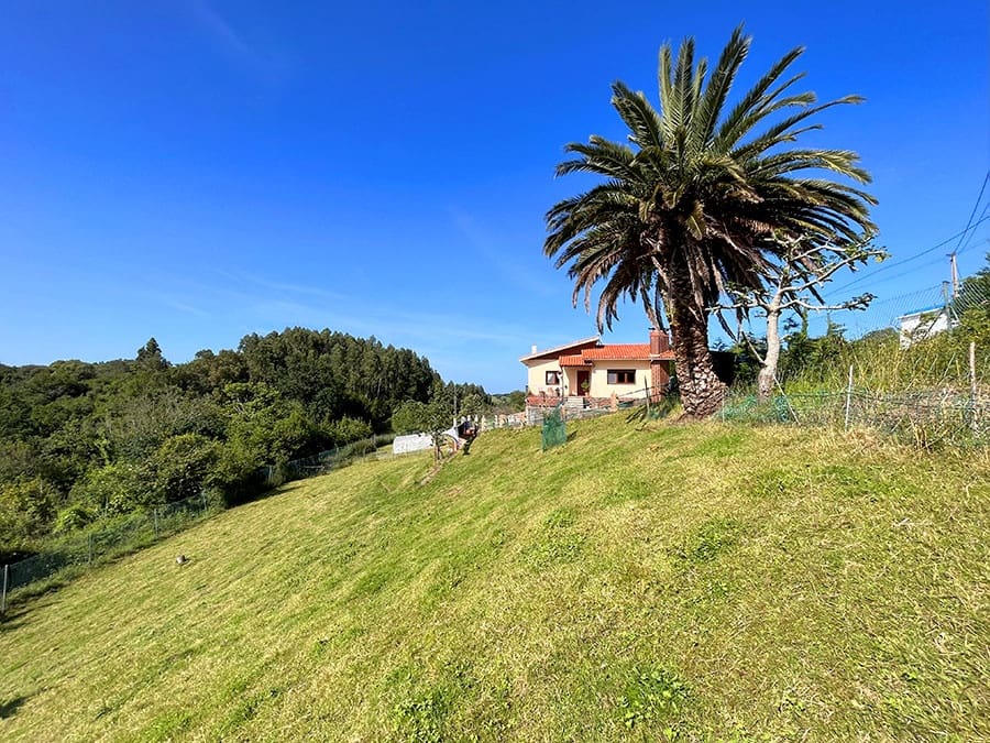 4 bedroom Townhouse for sale in Ribadesella with garage - € 300,000 (Ref: 8373984)