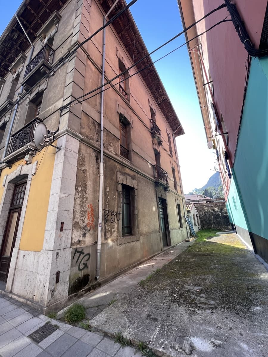 Huis te koop in Arriondas - € 215.000 (Ref: 8426561)