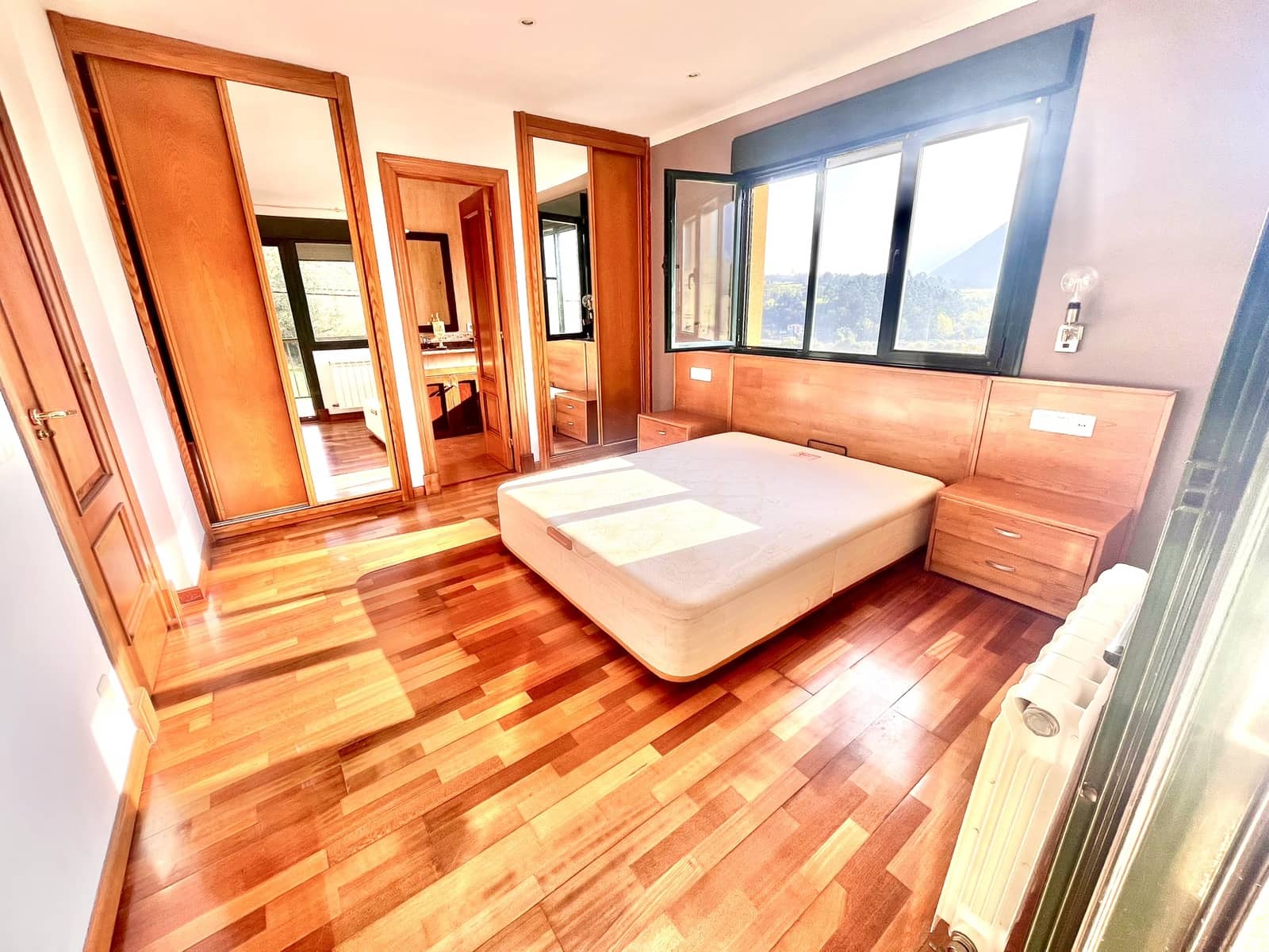 5 bedroom Villa for sale in Ribadesella with garage - € 430,000 (Ref: 9383192)