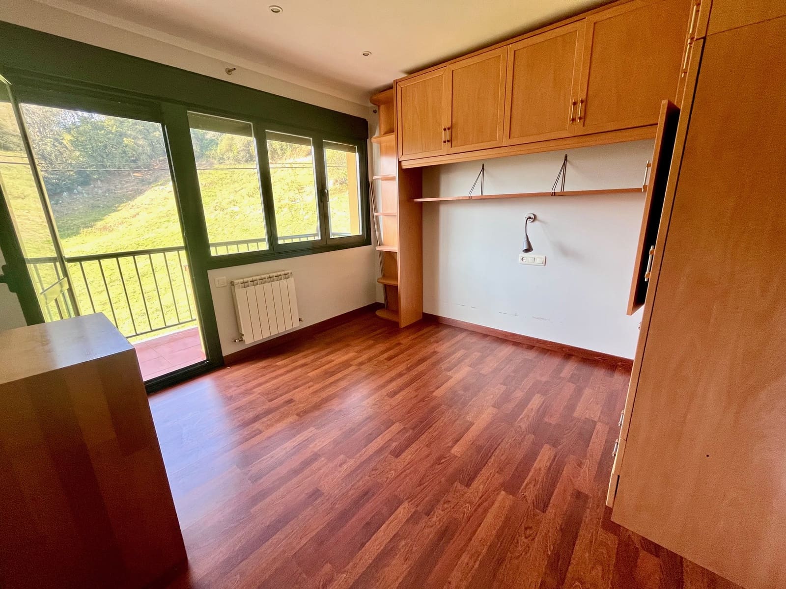 5 bedroom Villa for sale in Ribadesella with garage - € 430,000 (Ref: 9383192)