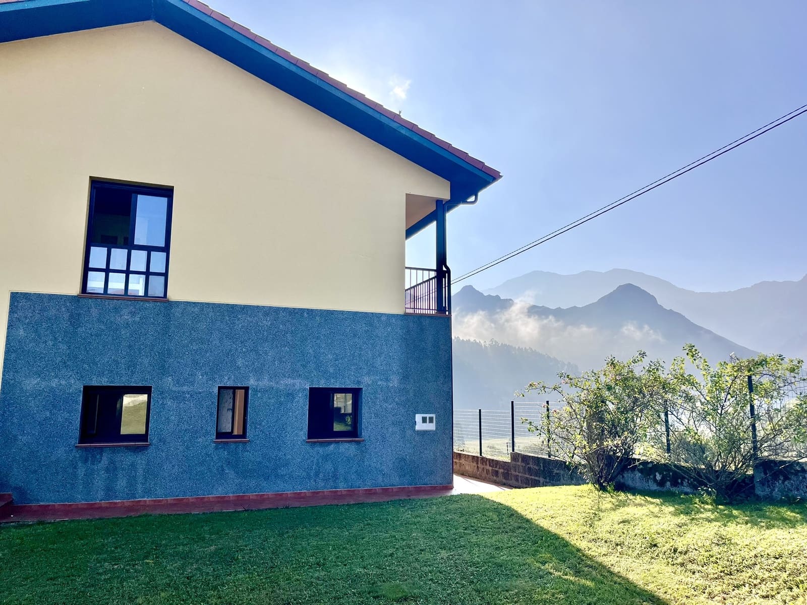 5 bedroom Villa for sale in Ribadesella with garage - € 430,000 (Ref: 9383192)