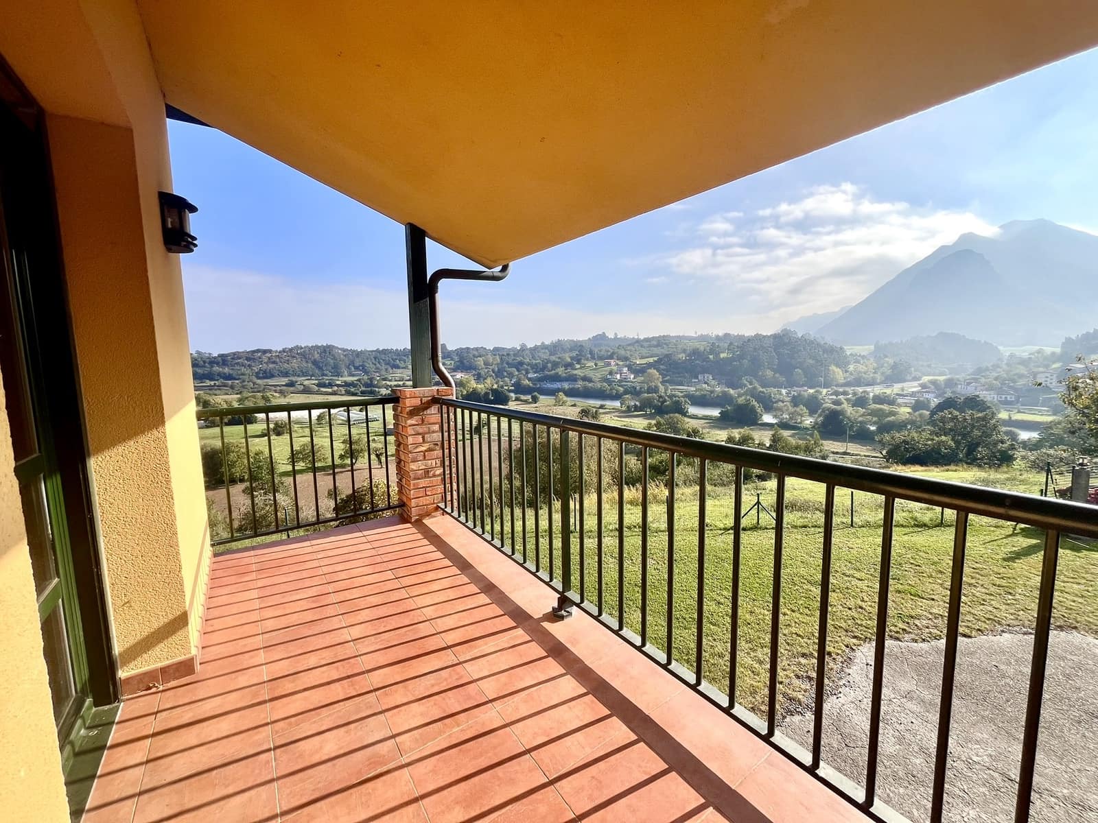 5 bedroom Villa for sale in Ribadesella with garage - € 430,000 (Ref: 9383192)