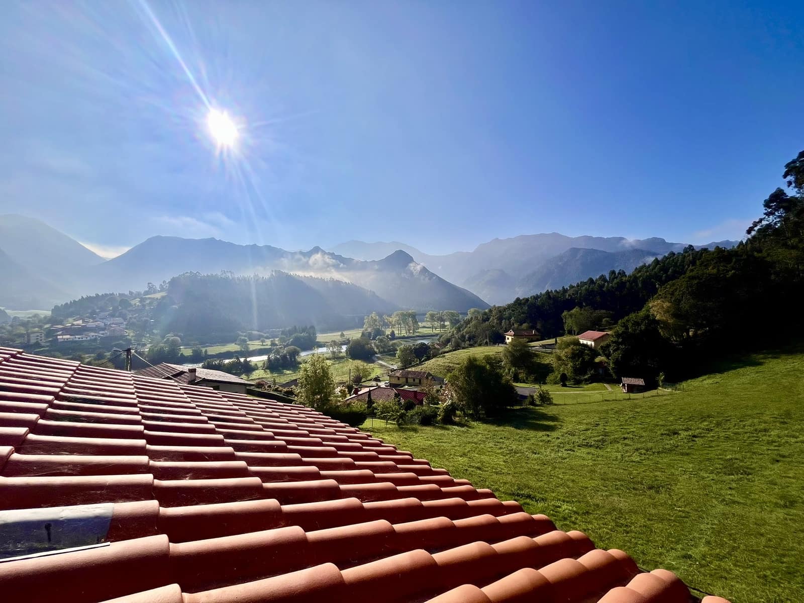 5 bedroom Villa for sale in Ribadesella with garage - € 430,000 (Ref: 9383192)