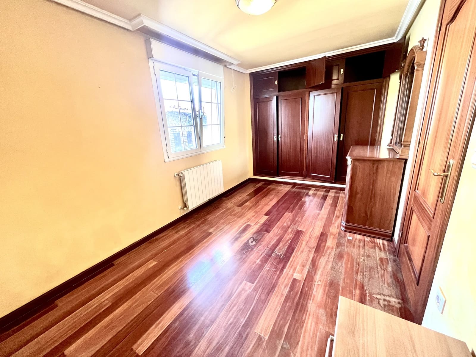 4 bedroom Townhouse for sale in Sariego - € 300,000 (Ref: 9747062)