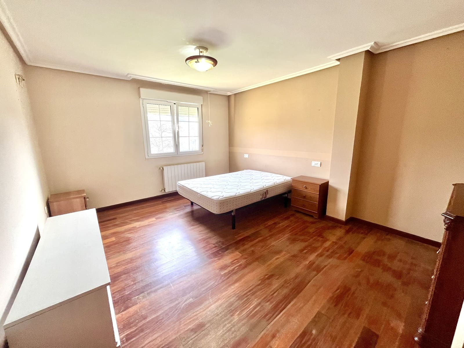 4 bedroom Townhouse for sale in Sariego - € 300,000 (Ref: 9747062)