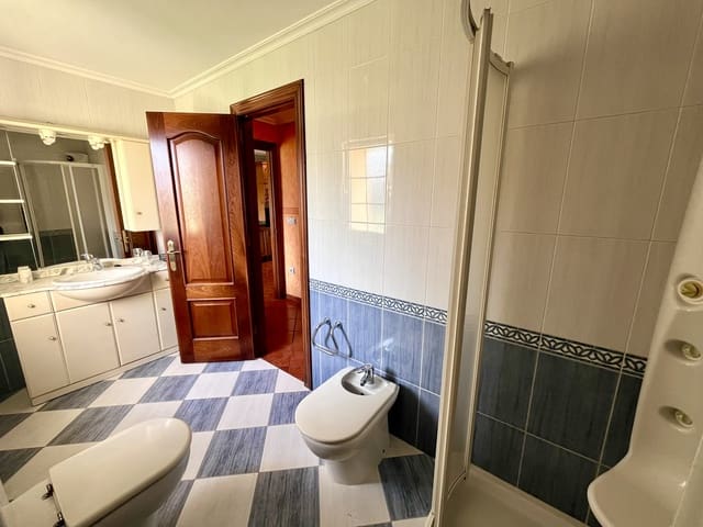 4 bedroom Townhouse for sale in Sariego - € 300,000 (Ref: 9747062)