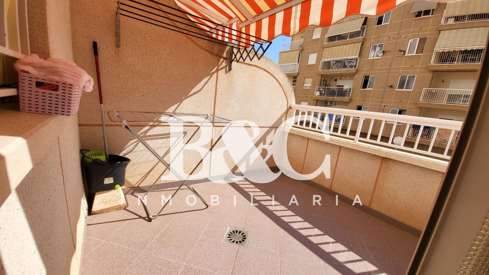 3 makuuhuone Asunto myytävänä paikassa Aguilas mukana uima-altaan 
autotalli - 279 000 € (Ref: 9509715)