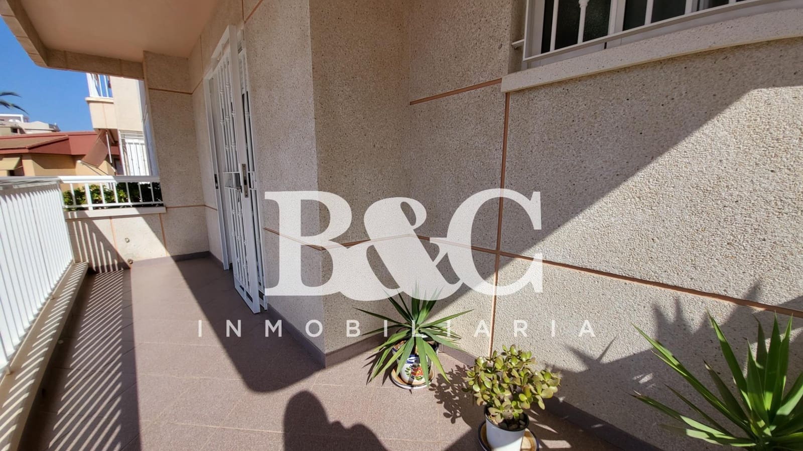 3 makuuhuone Asunto myytävänä paikassa Aguilas mukana uima-altaan 
autotalli - 279 000 € (Ref: 9509715)