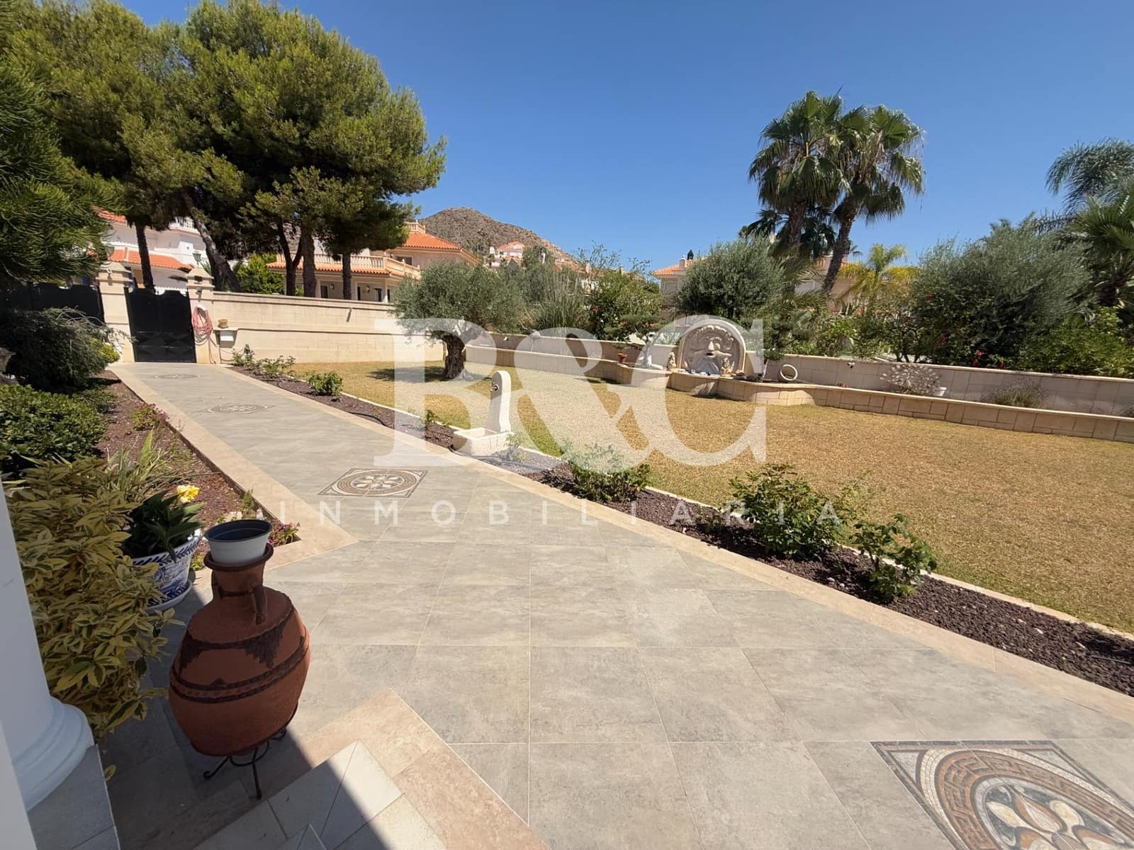 3 bedroom Villa for sale in Calabardina with pool - € 1,200,000 (Ref: 9509716)