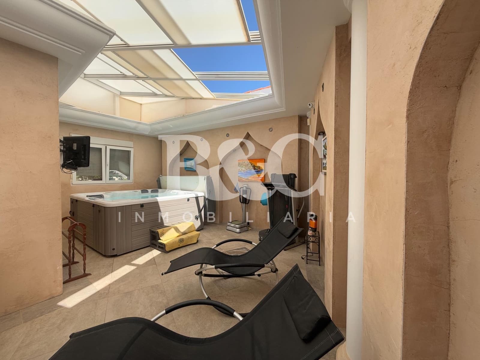 3 bedroom Villa for sale in Calabardina with pool - € 1,200,000 (Ref: 9509716)