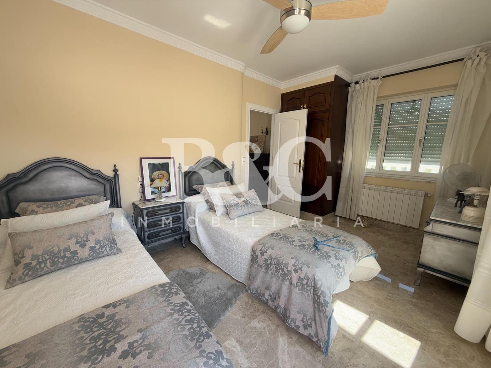 3 bedroom Villa for sale in Calabardina with pool - € 1,200,000 (Ref: 9509716)