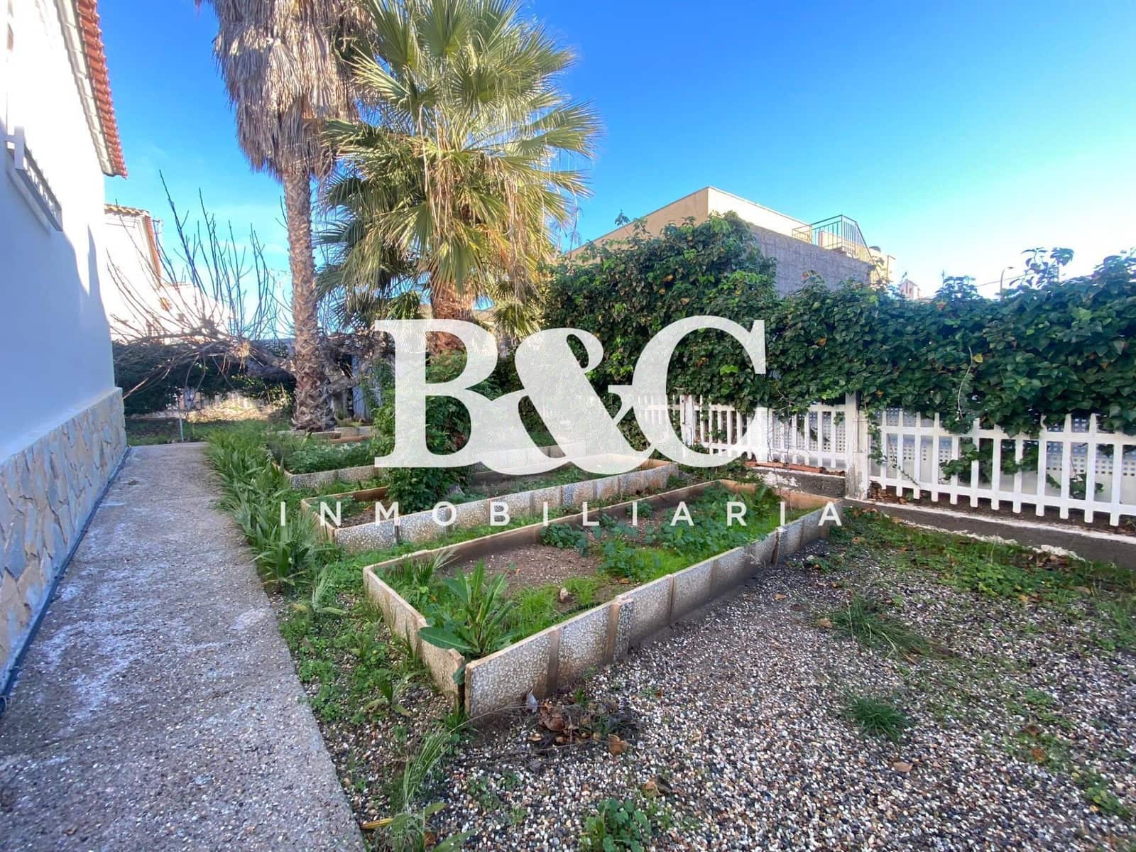 3 slaapkamer Villa te koop in Calabardina met garage - € 352.000 (Ref: 9527797)