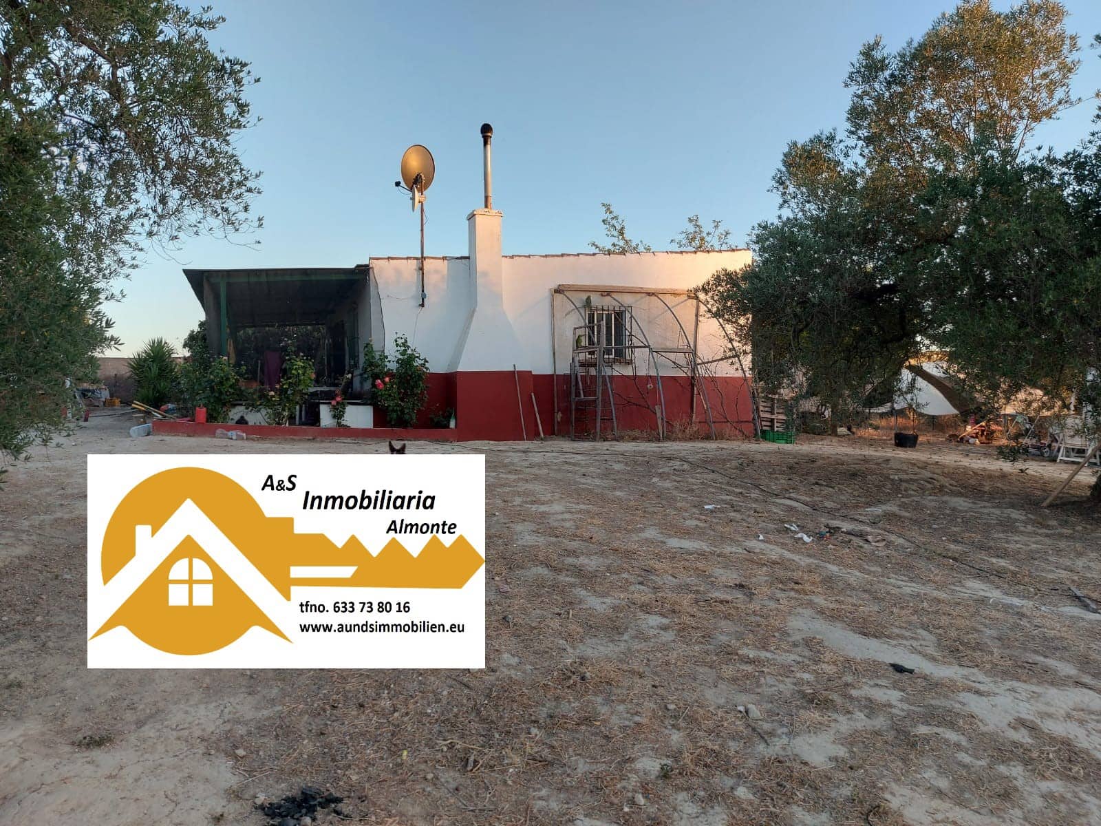 3 soveværelse Finca/Landehus til salg i Almonte med swimmingpool garage - € 98.000 (Ref: 8369576)