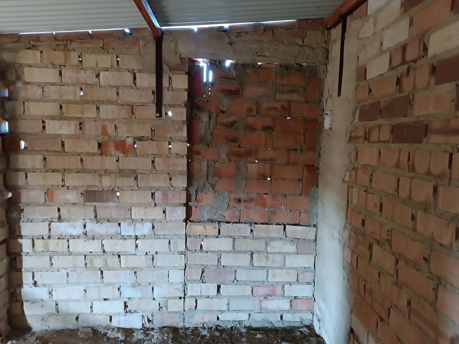 3 soveværelse Finca/Landehus til salg i Rociana del Condado med garage - € 40.000 (Ref: 8603407)