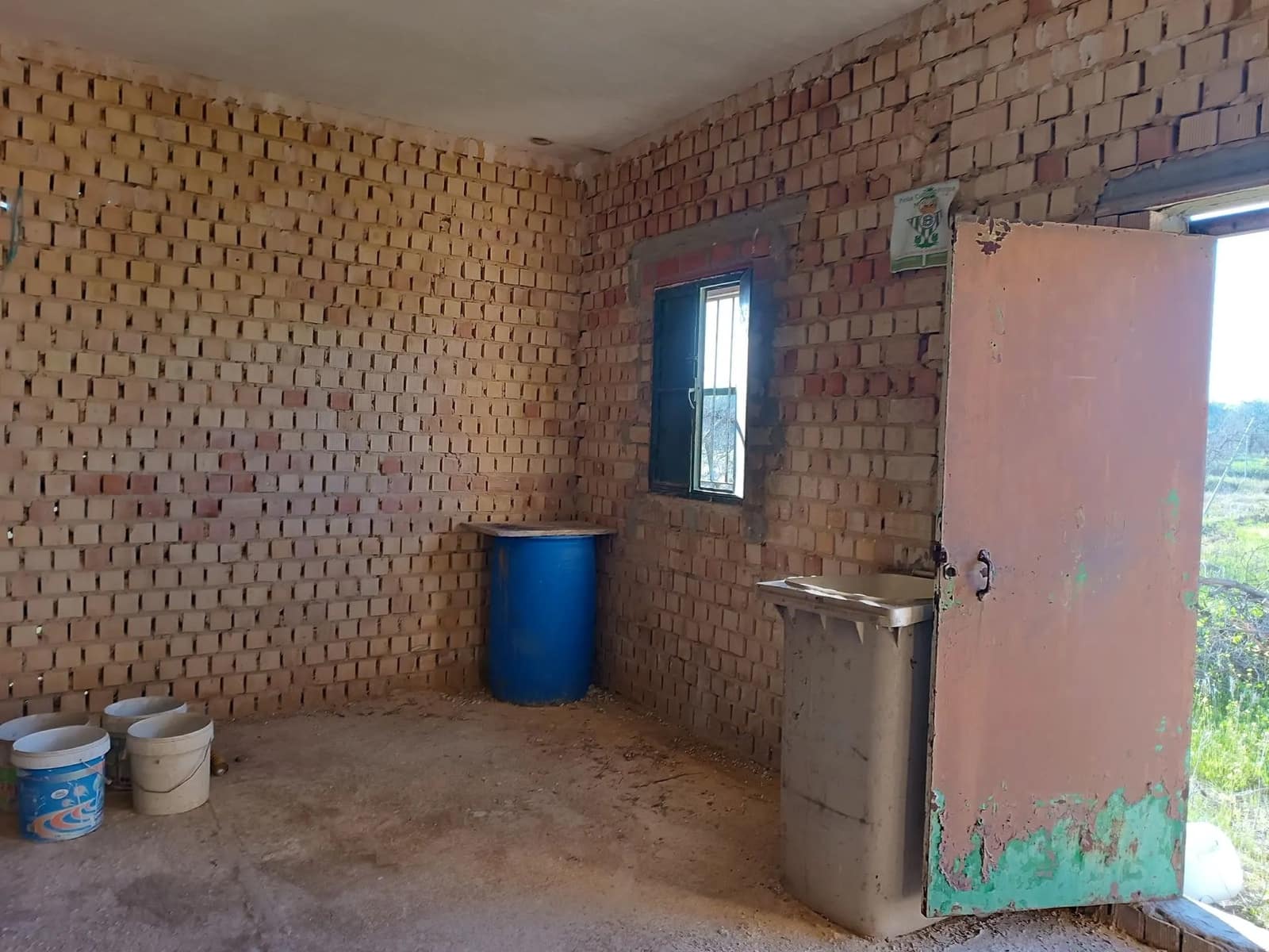 3 soveværelse Finca/Landehus til salg i Rociana del Condado med garage - € 40.000 (Ref: 8603407)