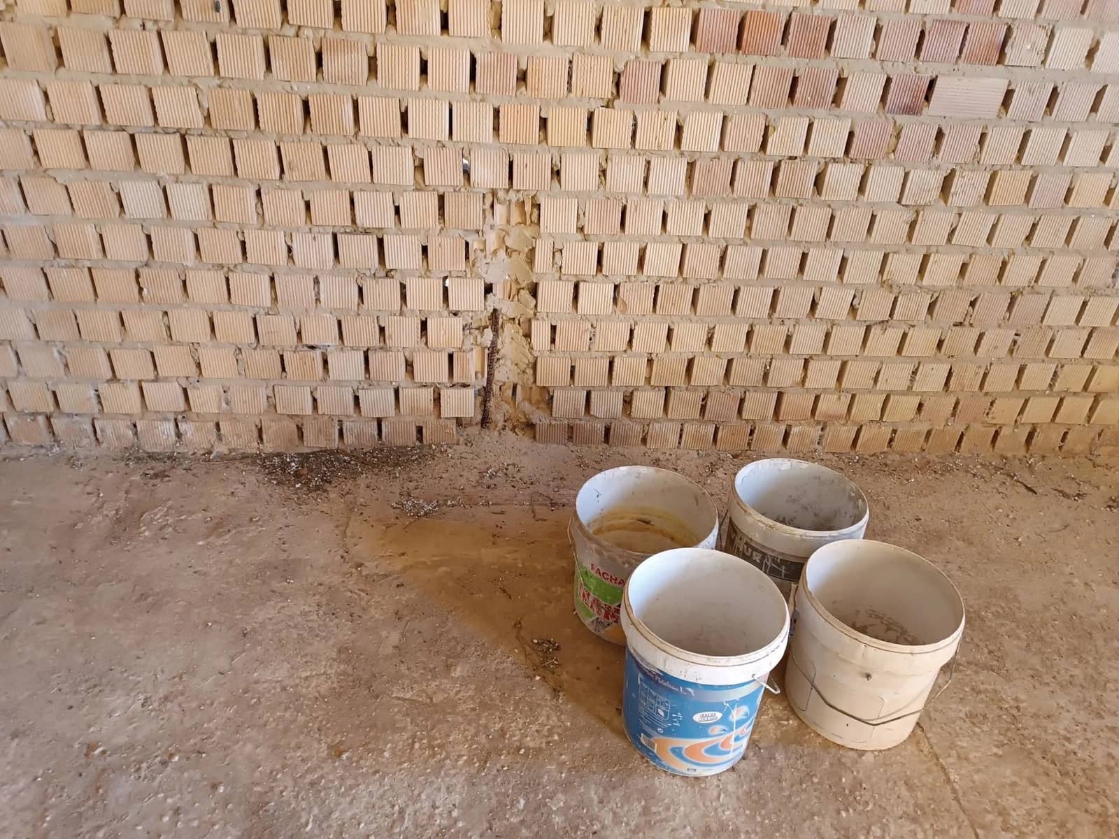 3 soveværelse Finca/Landehus til salg i Rociana del Condado med garage - € 40.000 (Ref: 8603407)