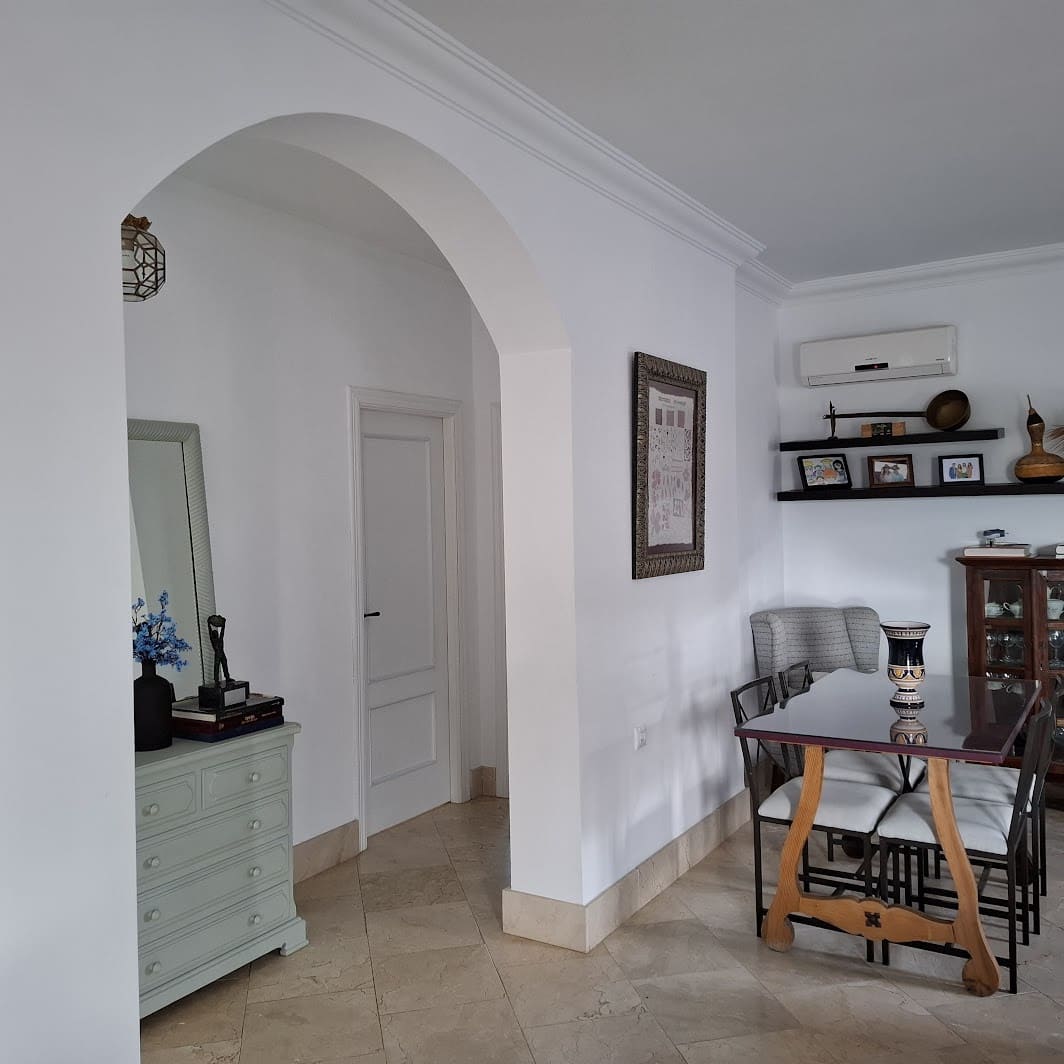 3 makuuhuone Huvila myytävänä paikassa Hinojos mukana uima-altaan 
autotalli - 350 000 € (Ref: 9683336)