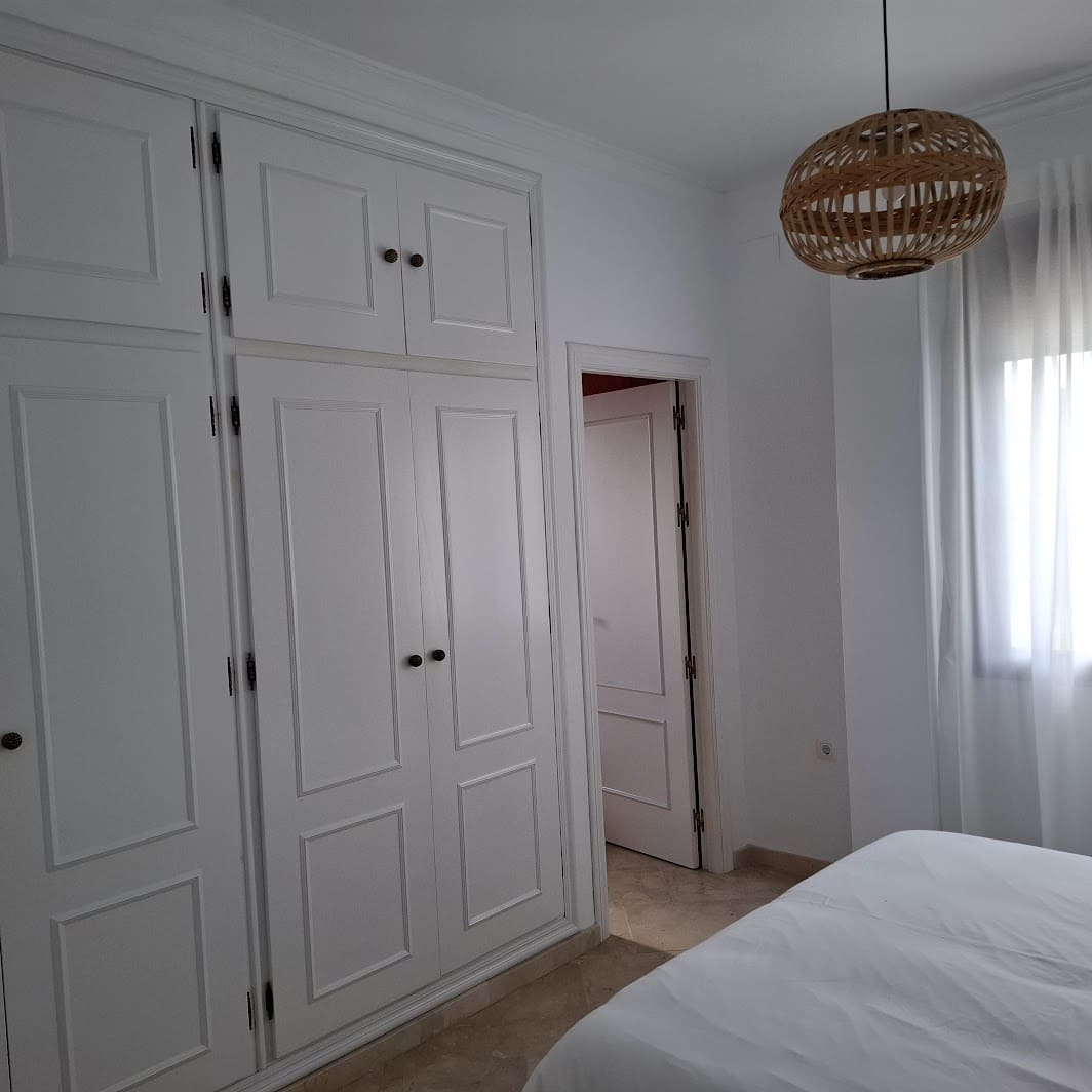 3 makuuhuone Huvila myytävänä paikassa Hinojos mukana uima-altaan 
autotalli - 350 000 € (Ref: 9683336)