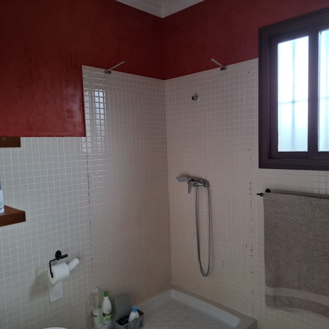 3 makuuhuone Huvila myytävänä paikassa Hinojos mukana uima-altaan 
autotalli - 350 000 € (Ref: 9683336)