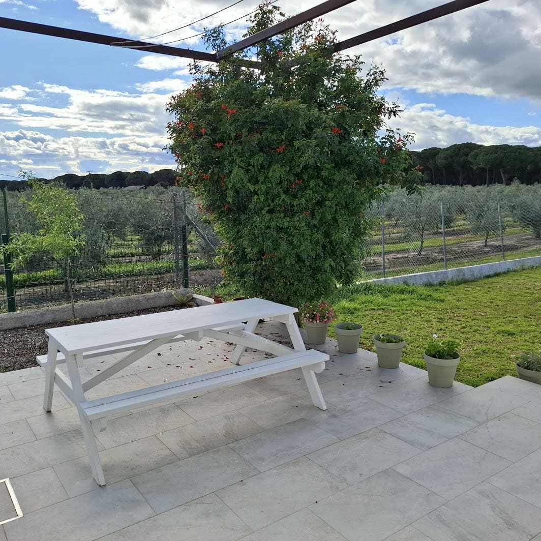 3 makuuhuone Huvila myytävänä paikassa Hinojos mukana uima-altaan 
autotalli - 350 000 € (Ref: 9683336)