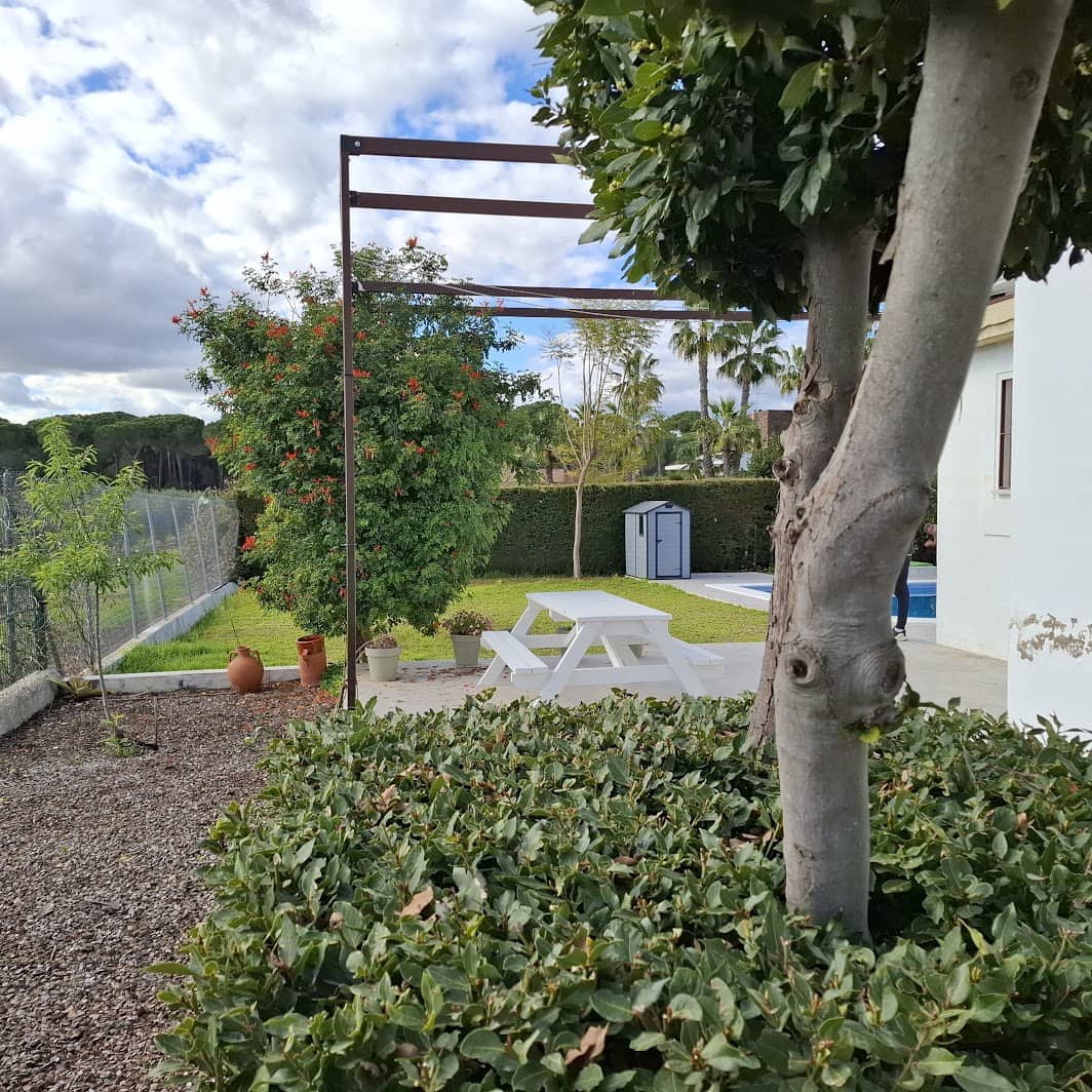 3 makuuhuone Huvila myytävänä paikassa Hinojos mukana uima-altaan 
autotalli - 350 000 € (Ref: 9683336)