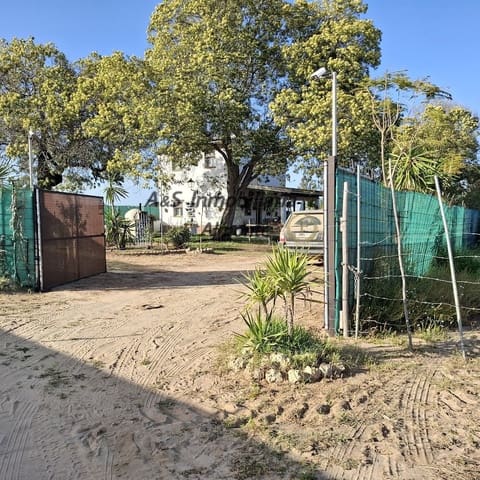 Finca/Casa Rural de 4 habitaciones en Almonte en venta con piscina garaje - 155.000 € (Ref: 9800616)