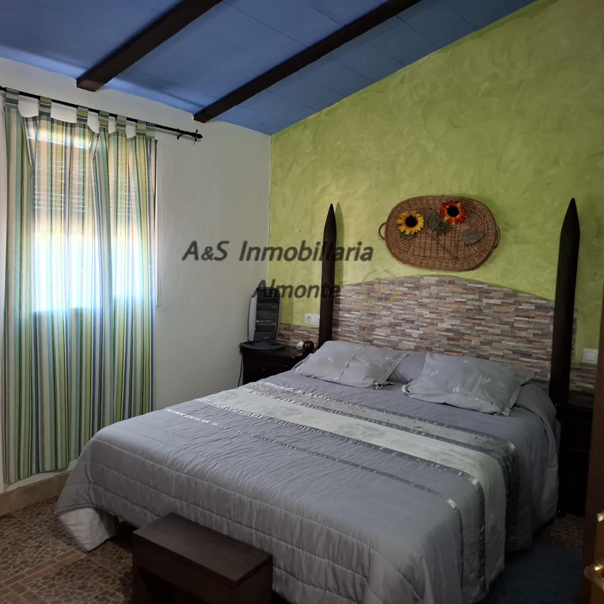 Finca/Casa Rural de 4 habitaciones en Almonte en venta con piscina garaje - 155.000 € (Ref: 9800616)