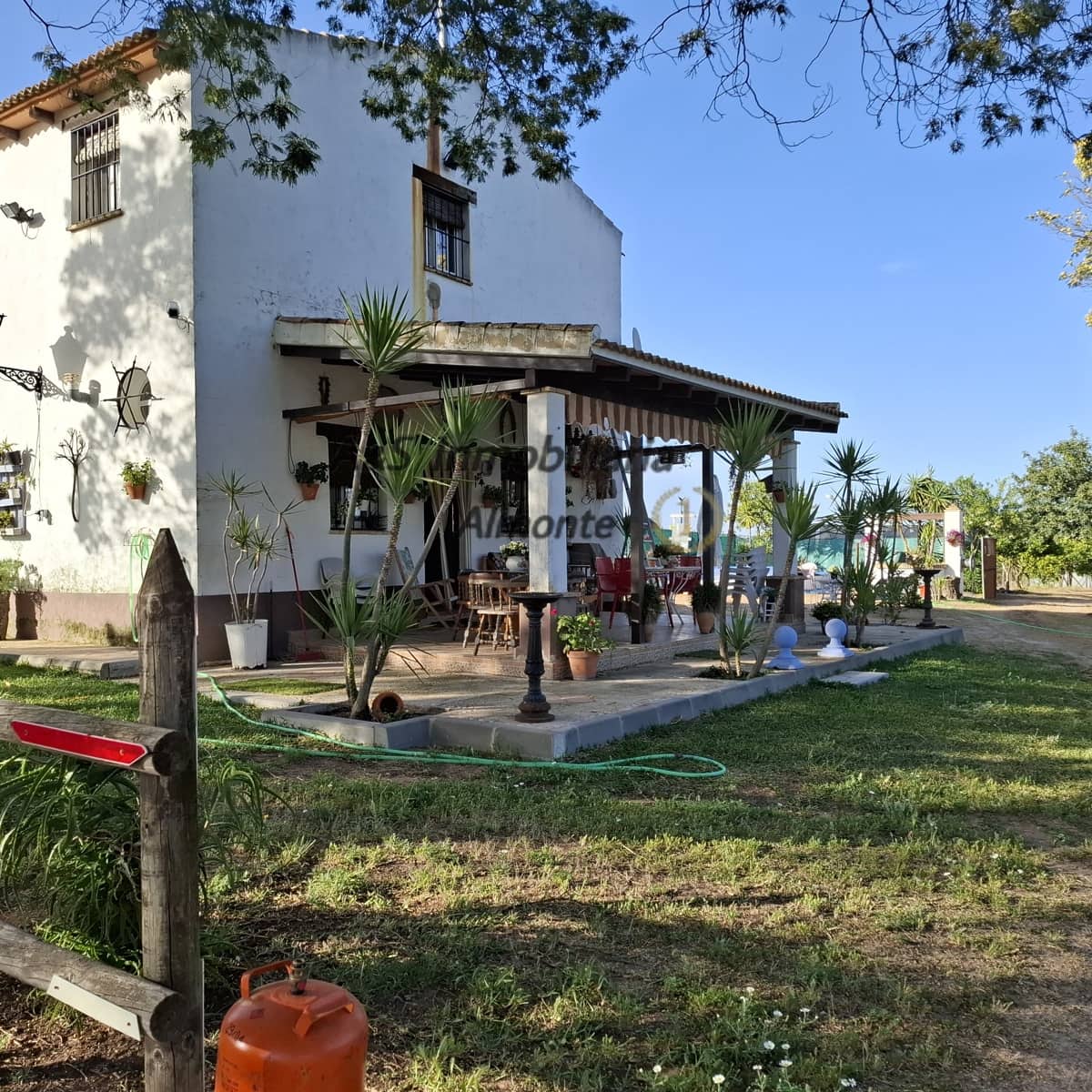 Finca/Casa Rural de 4 habitaciones en Almonte en venta con piscina garaje - 155.000 € (Ref: 9800616)