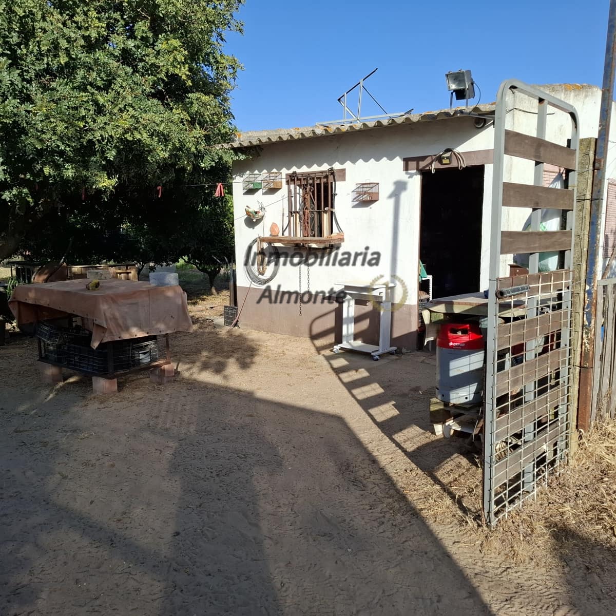 Finca/Casa Rural de 4 habitaciones en Almonte en venta con piscina garaje - 155.000 € (Ref: 9800616)