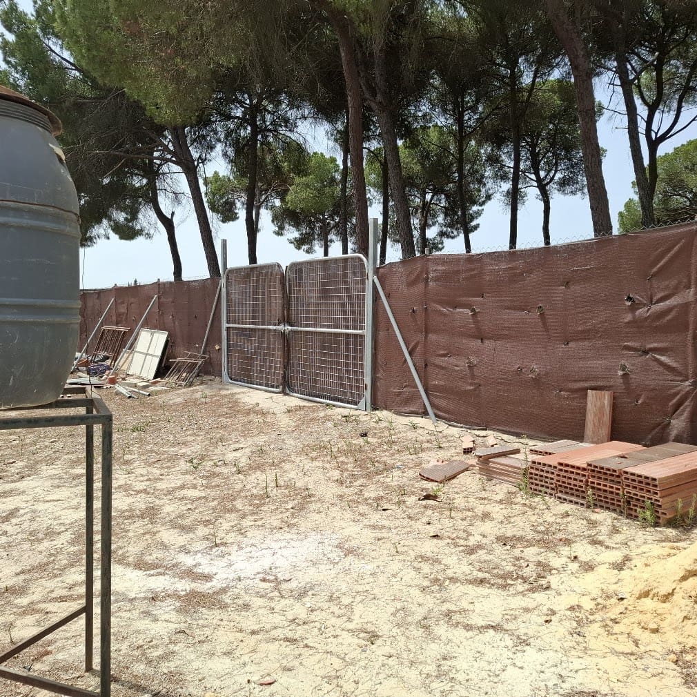 2 bedroom Finca/Country House for sale in Almonte with pool garage - € 120,000 (Ref: 9973265)