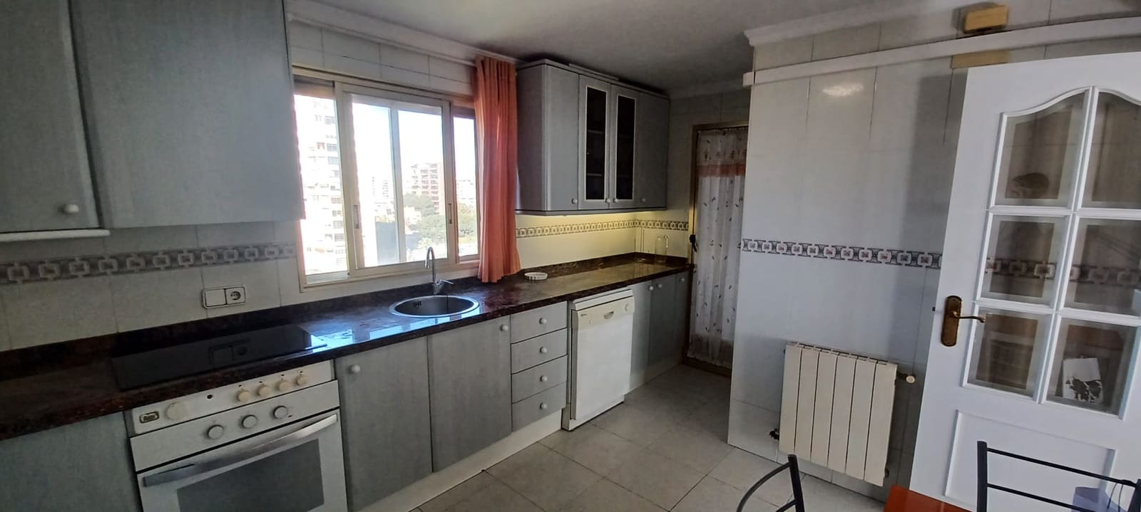 4 chambre Appartement à vendre à Alicante ville avec piscine garage - 550 000 € (Ref: 8769191)