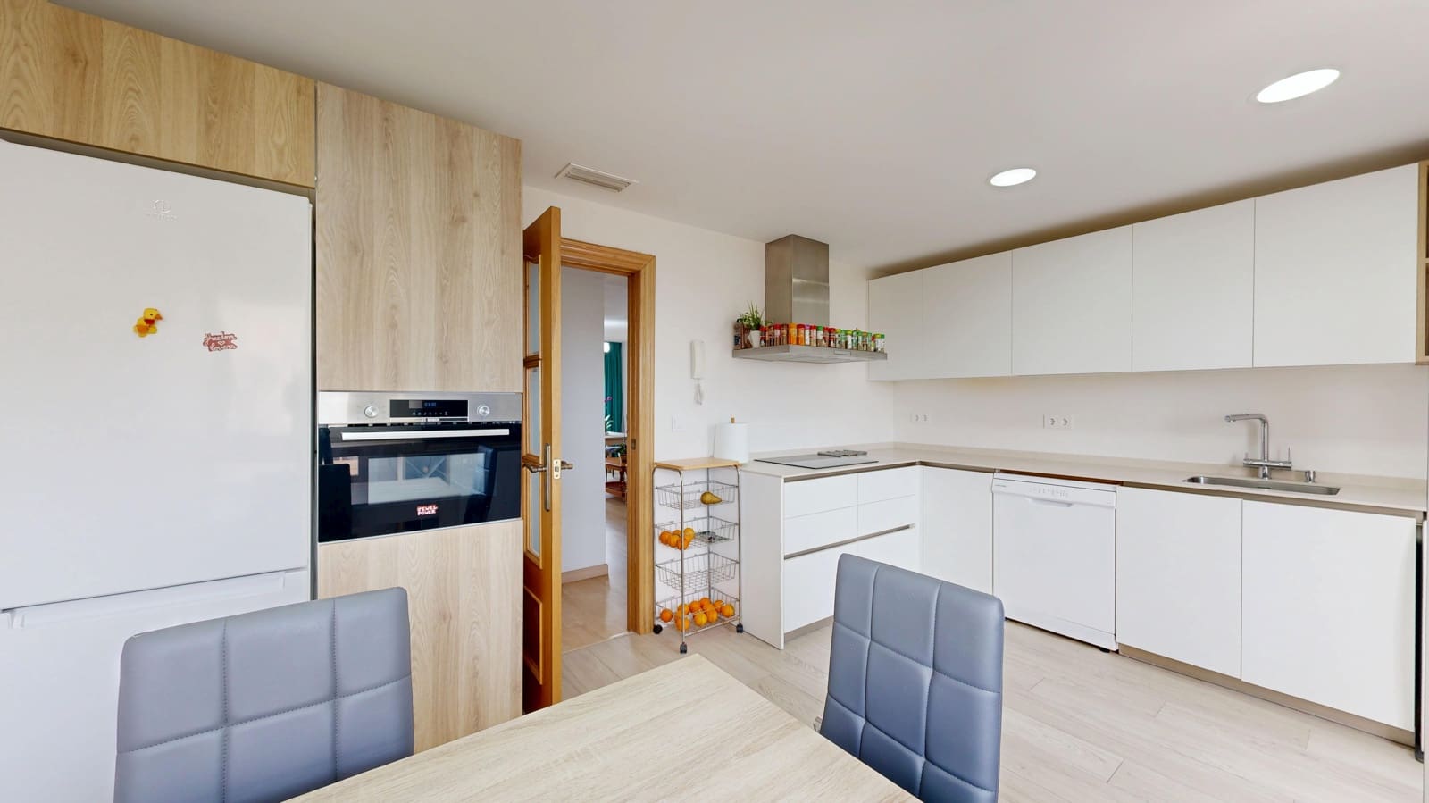 3 soveværelse Lejlighed til salg i Alicante by med swimmingpool garage - € 428.000 (Ref: 8951630)