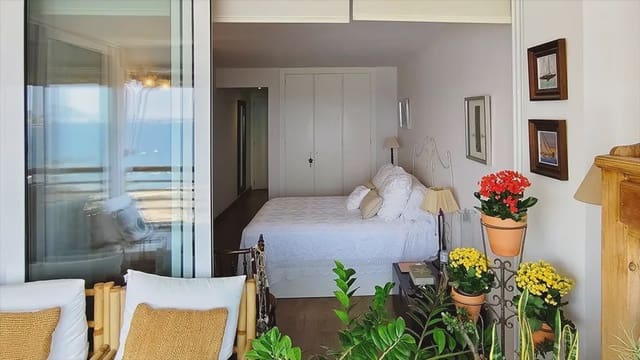 4 soveværelse Lejlighed til salg i Cabo de las Huertas, Alicante by med swimmingpool garage - € 680.000 (Ref: 9532283)