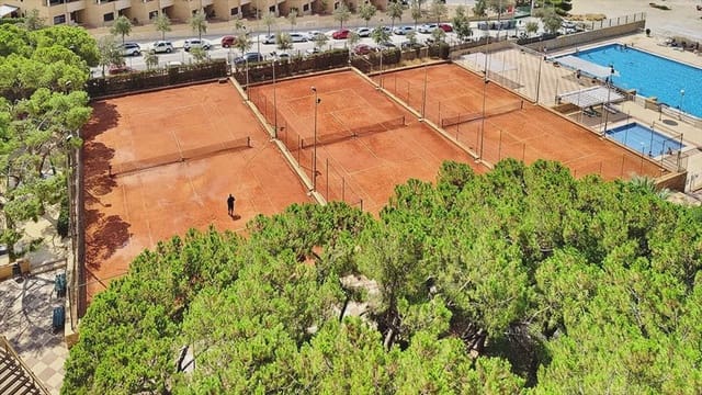 4 soveværelse Lejlighed til salg i Cabo de las Huertas, Alicante by med swimmingpool garage - € 680.000 (Ref: 9532283)