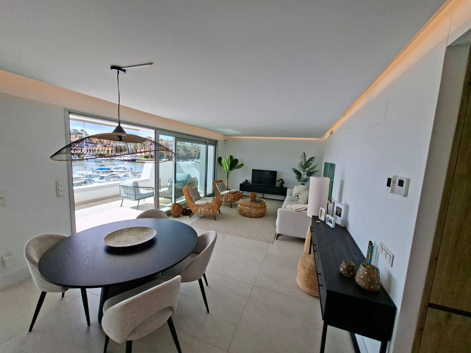 3 sovrum Lägenhet till salu i Sotogrande med pool garage - 1 295 000 € (Ref: 10010346)