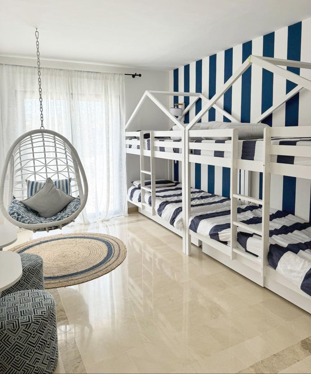 4 sovrum Semi-fristående Villa till salu i Sotogrande med pool garage - 1 460 000 € (Ref: 10057987)