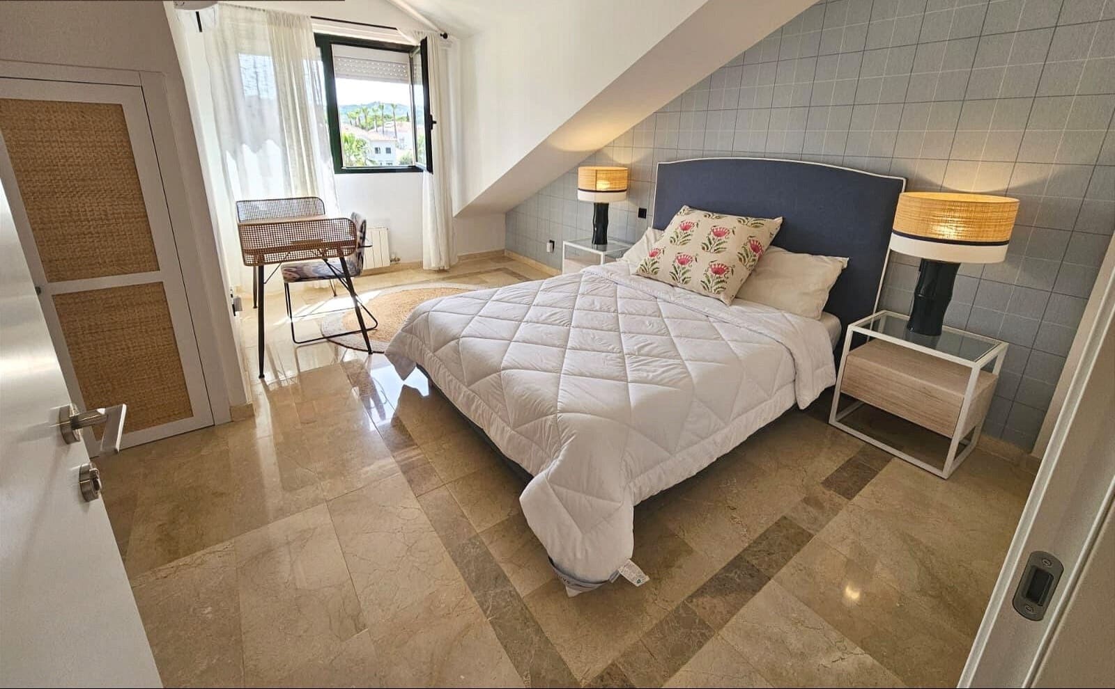 4 sovrum Semi-fristående Villa till salu i Sotogrande med pool garage - 1 460 000 € (Ref: 10057987)