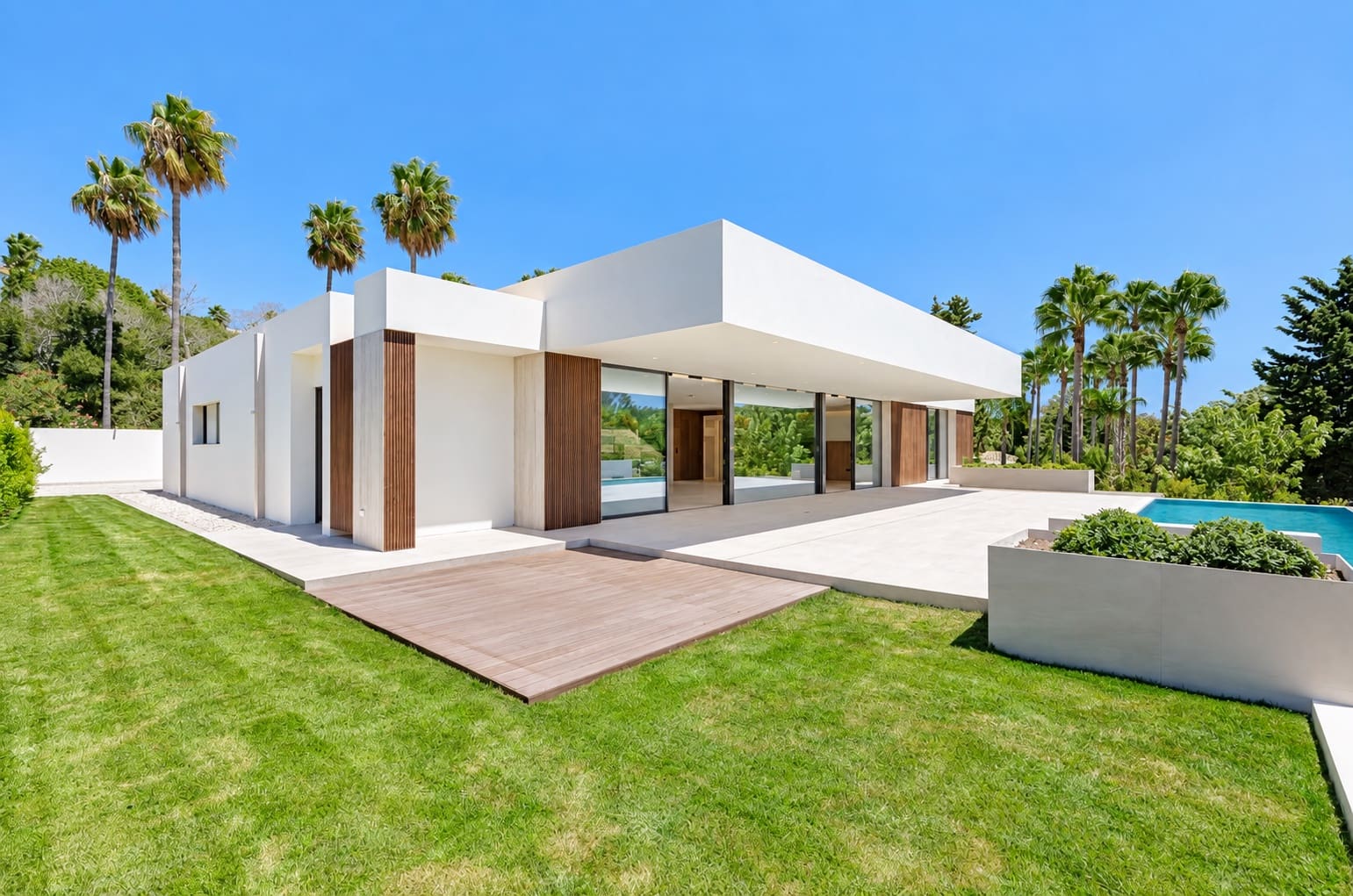 4 Zimmer Villa zu verkaufen in Sotogrande mit Pool Garage - 2.350.000 € (Ref: 10061301)
