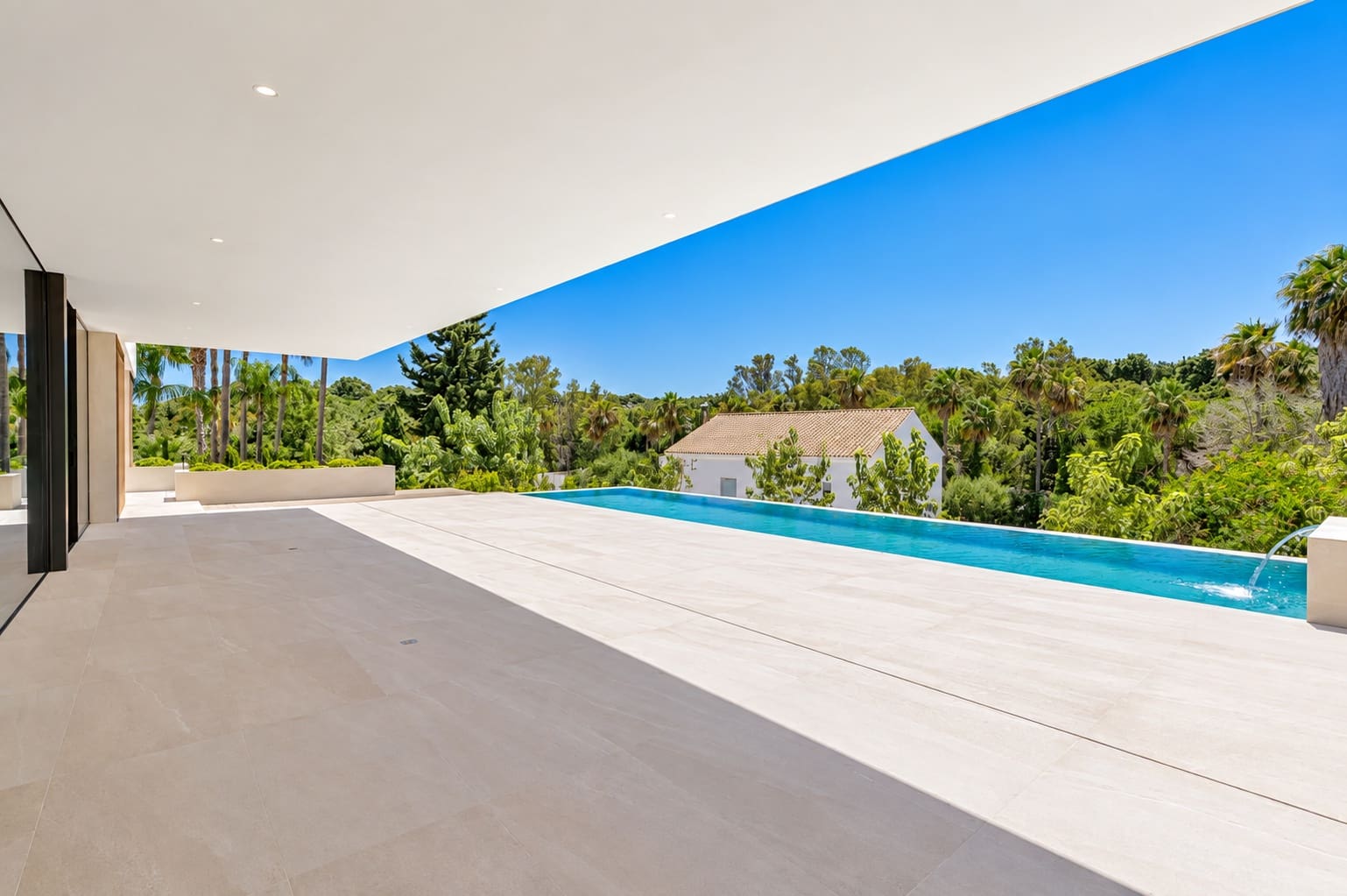 4 Zimmer Villa zu verkaufen in Sotogrande mit Pool Garage - 2.350.000 € (Ref: 10061301)