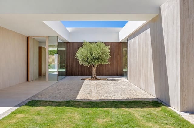4 slaapkamer Villa te koop in Sotogrande Alto, San Roque met zwembad garage - € 2.350.000 (Ref: 10061301)