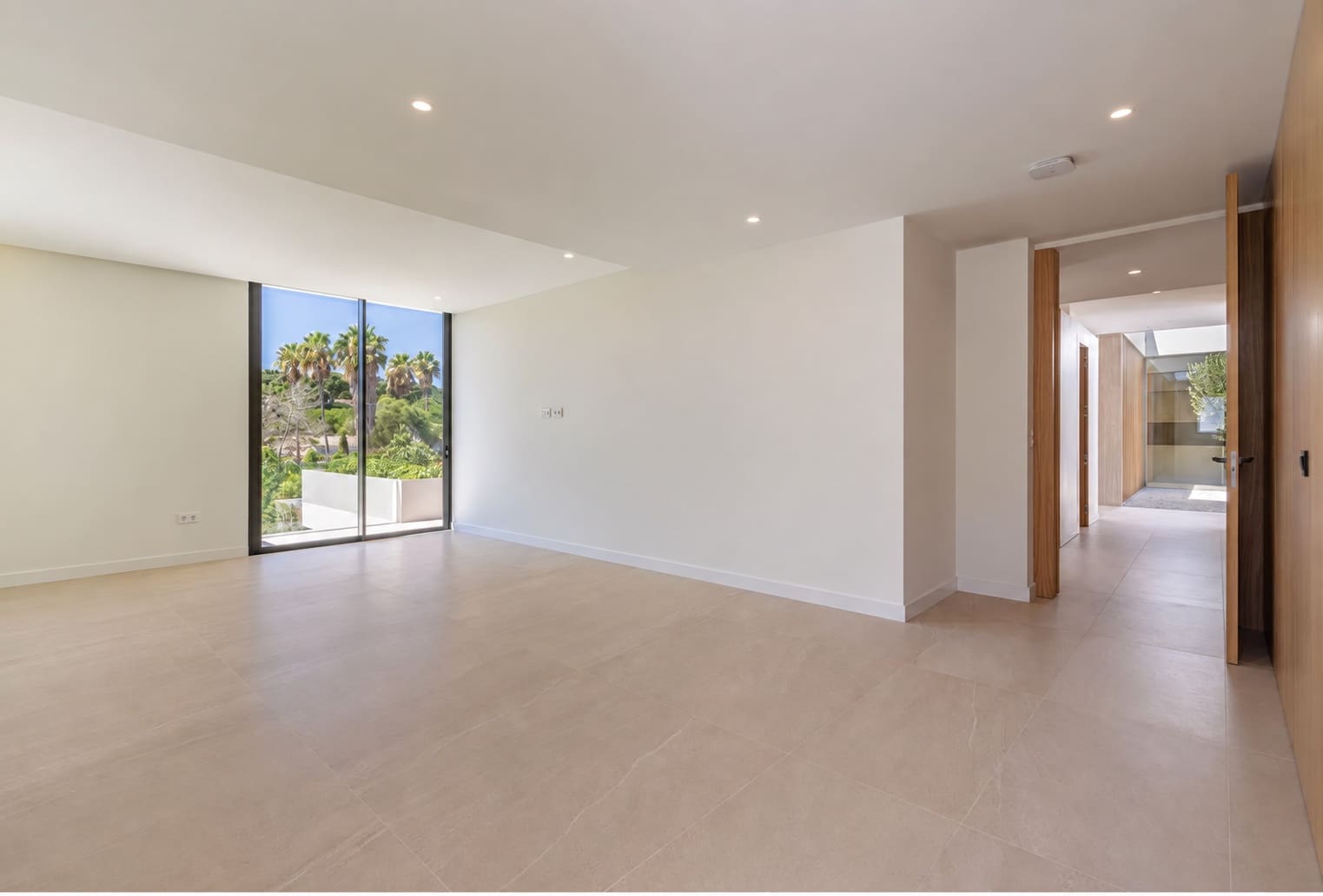 4 bedroom Villa for sale in Sotogrande with pool garage - € 2,350,000 (Ref: 10061301)