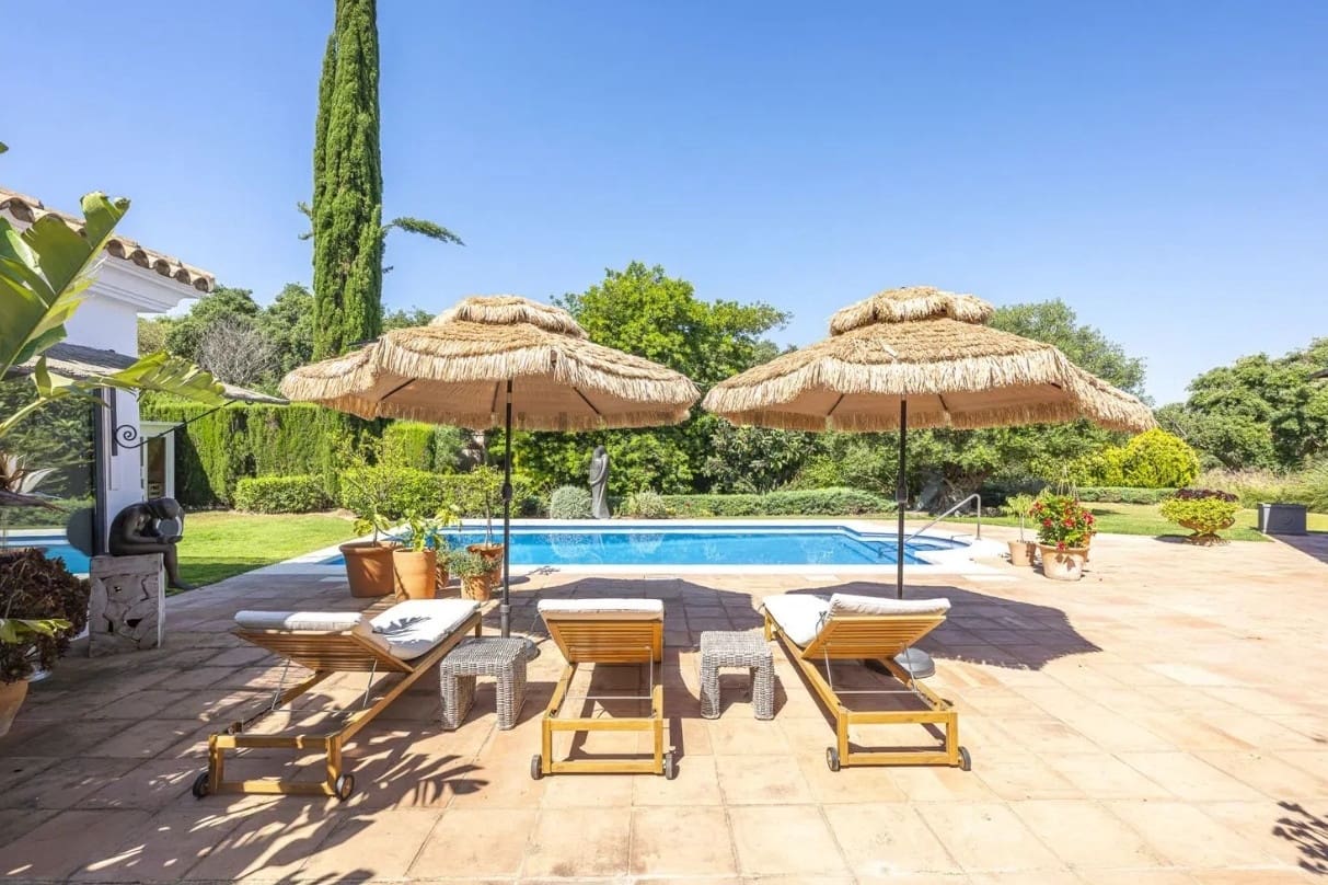 6 soverom Villa til salgs i Sotogrande med svømmebasseng garasje - € 1 795 000 (Ref: 10094222)