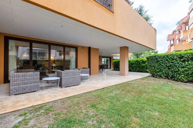 3 camera da letto Appartamento in vendita in Puerto de Sotogrande - La Marina, San Roque con piscina garage - 870.000 € (Rif: 10123446)
