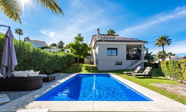 4 chambre Villa/Maison à vendre à Sotogrande Alto, San Roque avec piscine garage - 1 599 000 € (Ref: 10135675)
