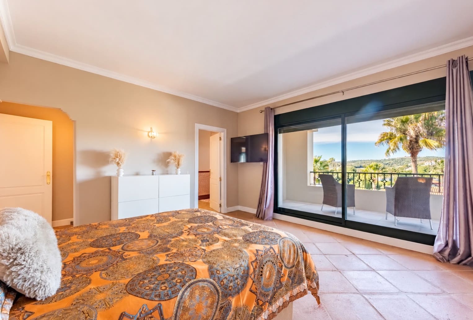 4 soveværelse Villa til salg i Sotogrande med swimmingpool garage - € 1.599.000 (Ref: 10135675)